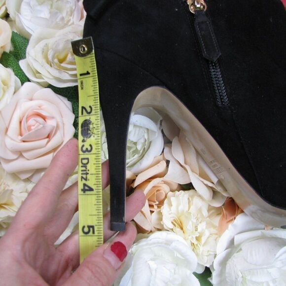 HOST PICK!! Valentino Garavani Suede ankle boots 40 - Picture 10 of 15